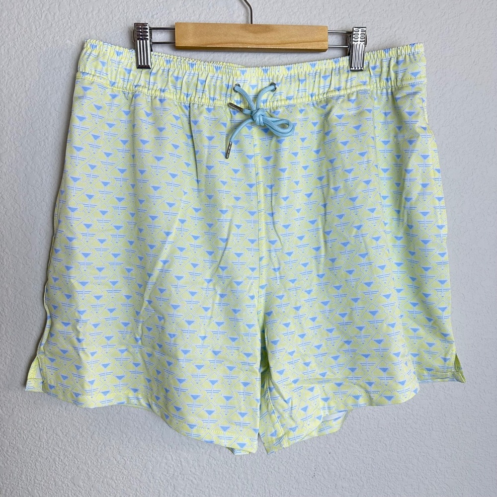 NEW Robert Graham Mens Martini Tower Swim Trunks Yellow Blue Size L Vacation
